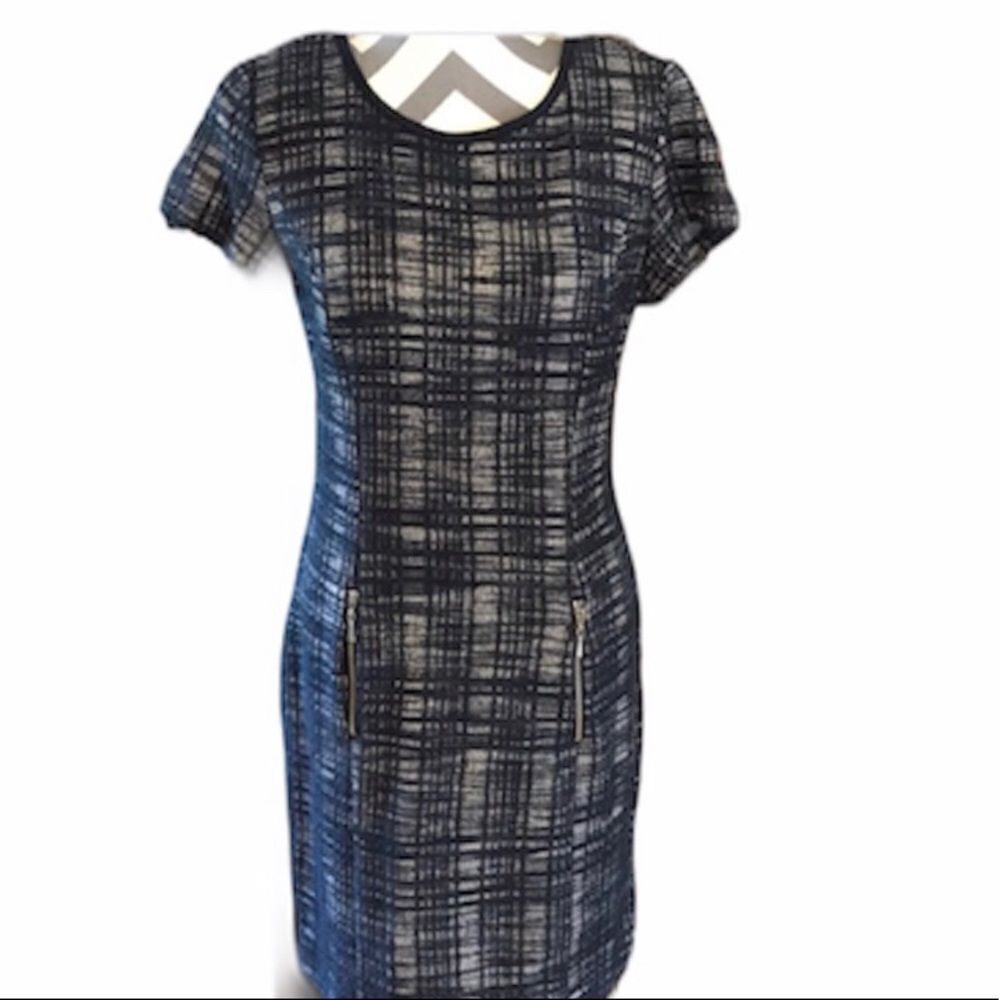 Sharagano Size 6 Short Sleeves Dress Blue & White